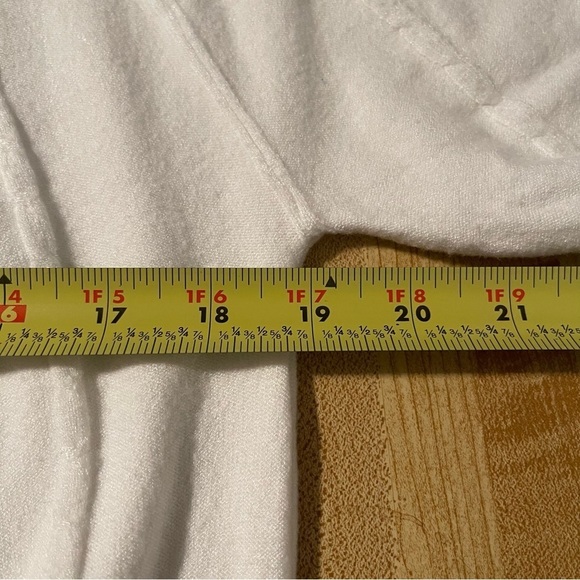 Tahari Cable Knit Long Sleeve Crew Neck Lightweight Sweater in size XL - Picture 5 of 7